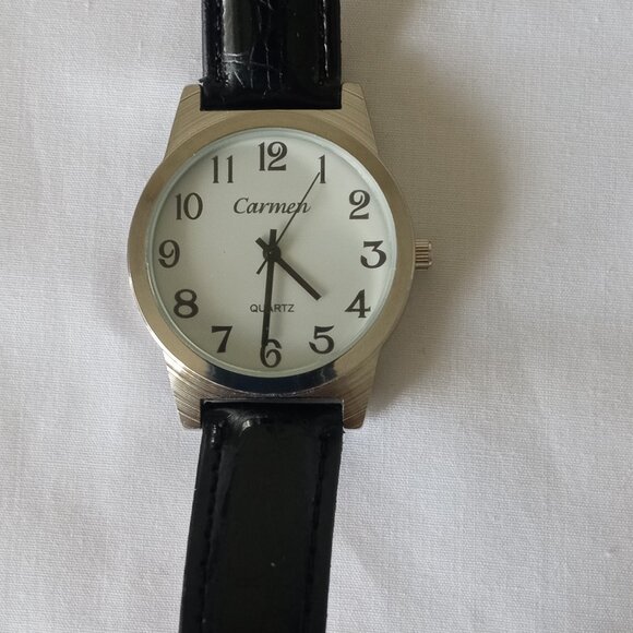 Vintage Carmen Quartz Wrist Watch White & Silver, Black Leather Strap Working - Picture 1 of 4